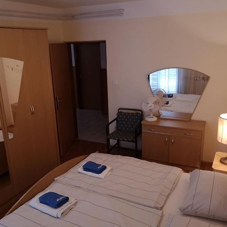 Apartments With A Parking Space Kampor, Rab - 5032 Номер фото